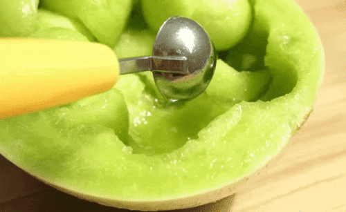 小胖吃玉菇瓜,小胖的玉菇瓜美食之旅