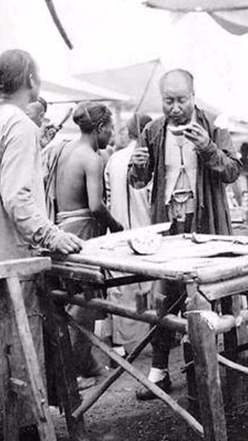 最早吃瓜群众视频,视频背后的网络文化现象