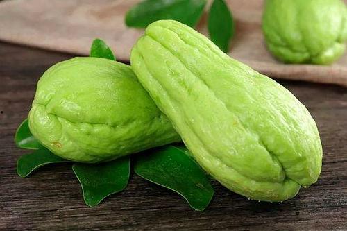 吃佛手瓜的功效,养生保健的绿色佳品，揭秘其神奇功效与食用方法”